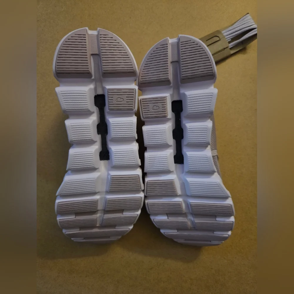 On Running Walking Sneakers Women Size 7.5 Cloud 6 - Picture 3 of 10